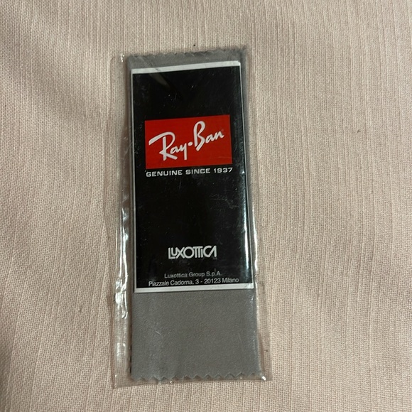 New Ray-Ban RB2132 Replacement lenses 100% Authentic 52mm with case and cloth - Picture 10 of 10